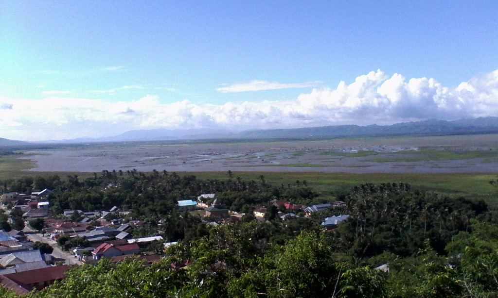 Pemandangan Danau Limboto